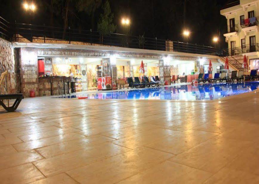 Grove Hotel Олудениз Екстериор снимка
